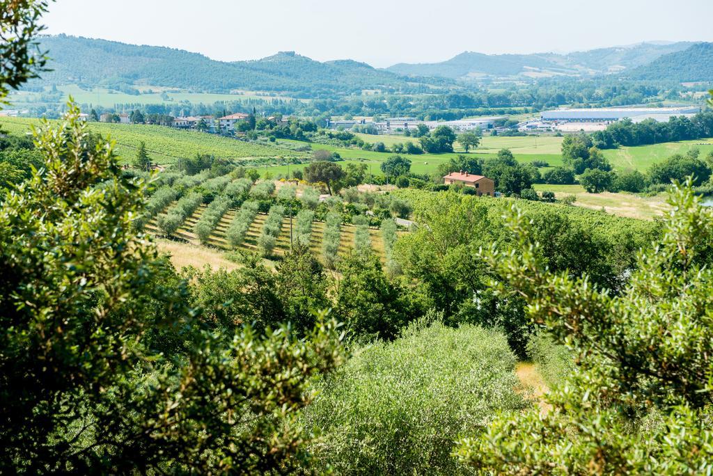 Country Hotel Le Rocce Magione Exterior photo