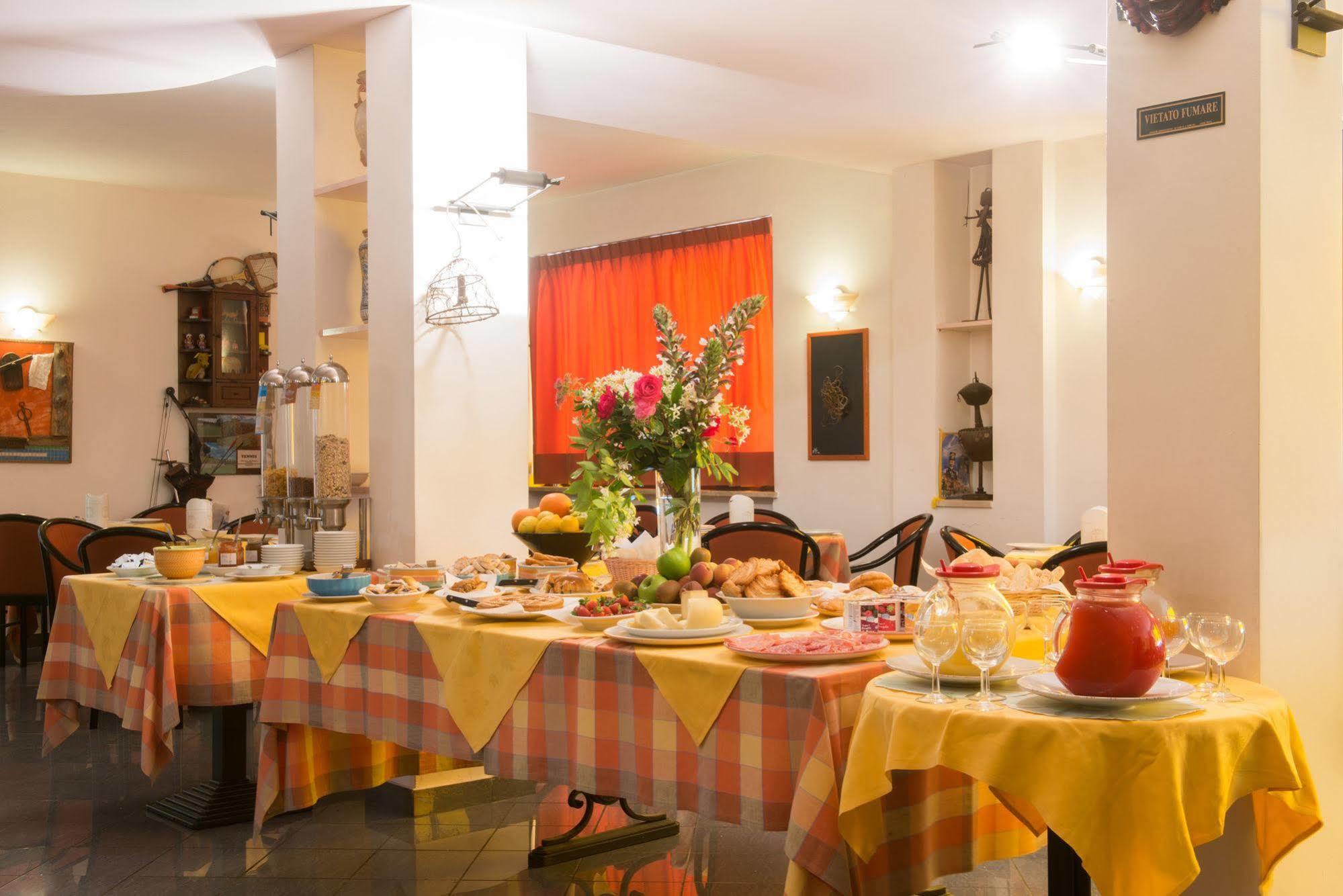 Country Hotel Le Rocce Magione Exterior photo