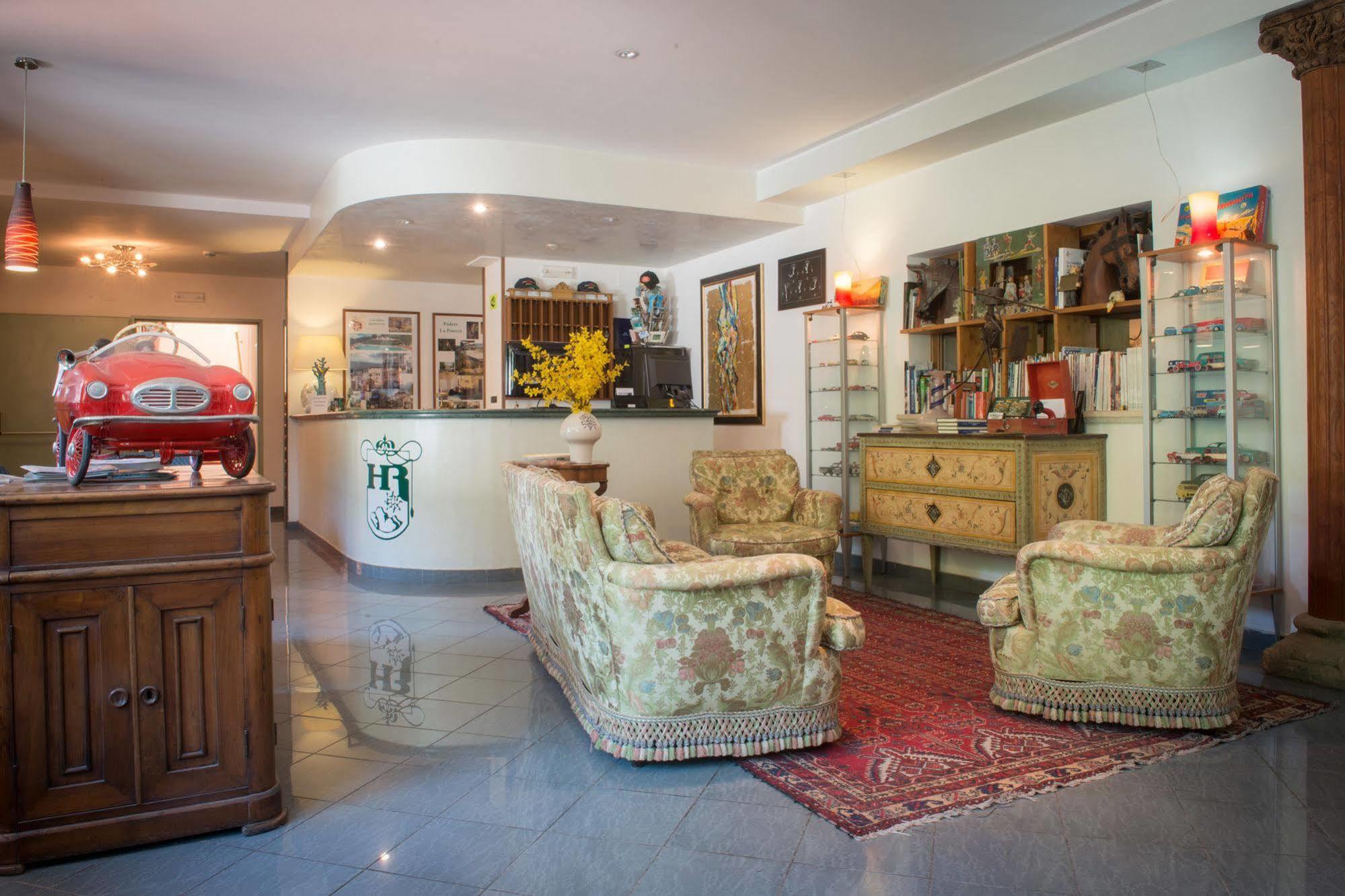 Country Hotel Le Rocce Magione Exterior photo
