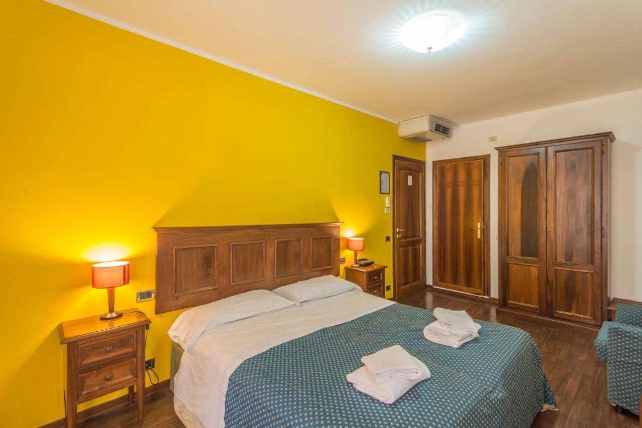 Country Hotel Le Rocce Magione Exterior photo