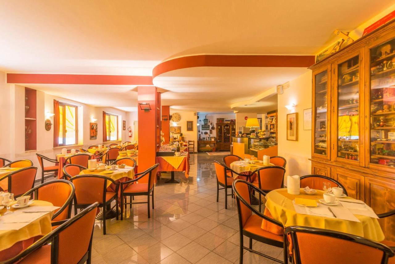Country Hotel Le Rocce Magione Exterior photo