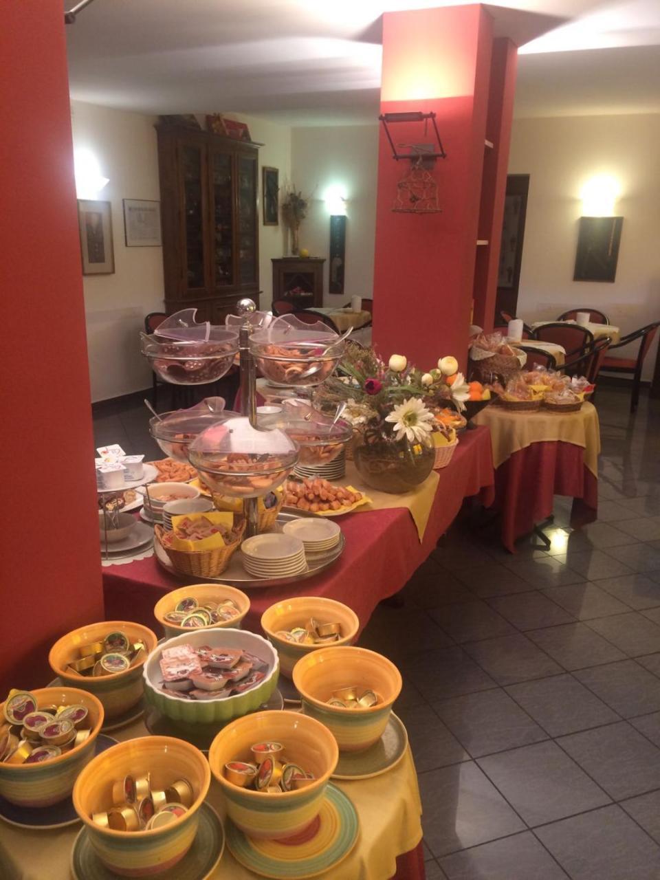Country Hotel Le Rocce Magione Exterior photo